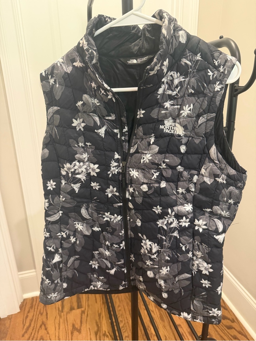 The North Face Black Floral Quilted Women's Vest